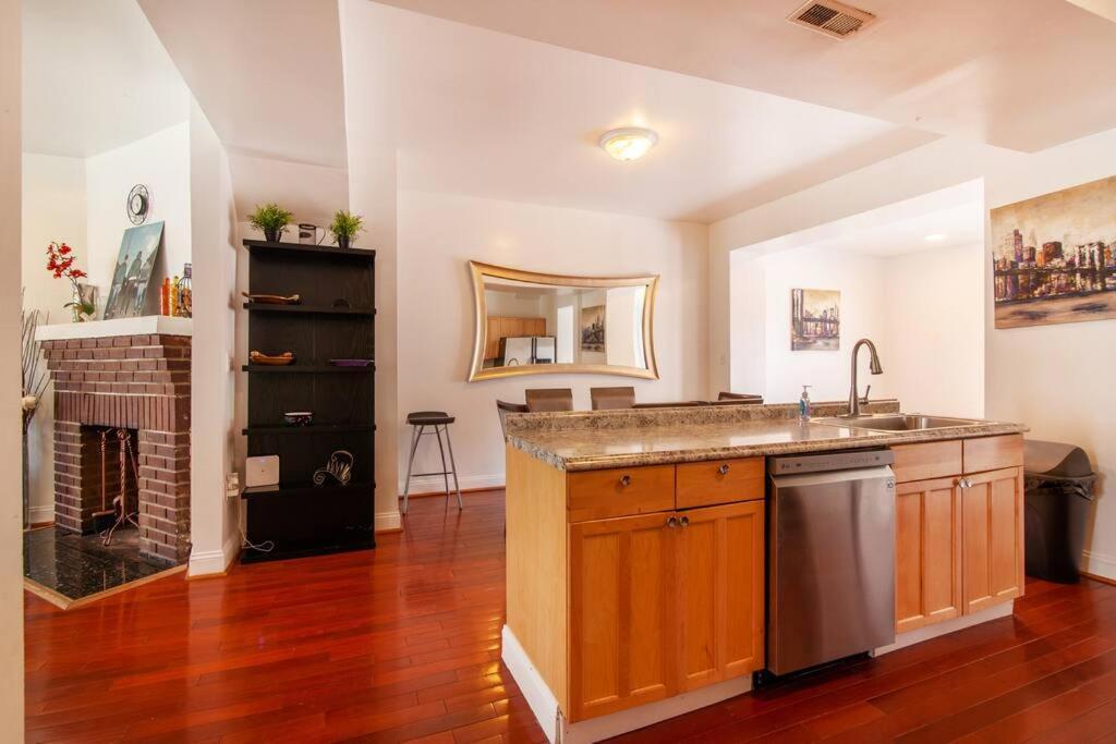 Relaxing, Spacious, Private, Walkable In Petworth! Washington Exterior foto